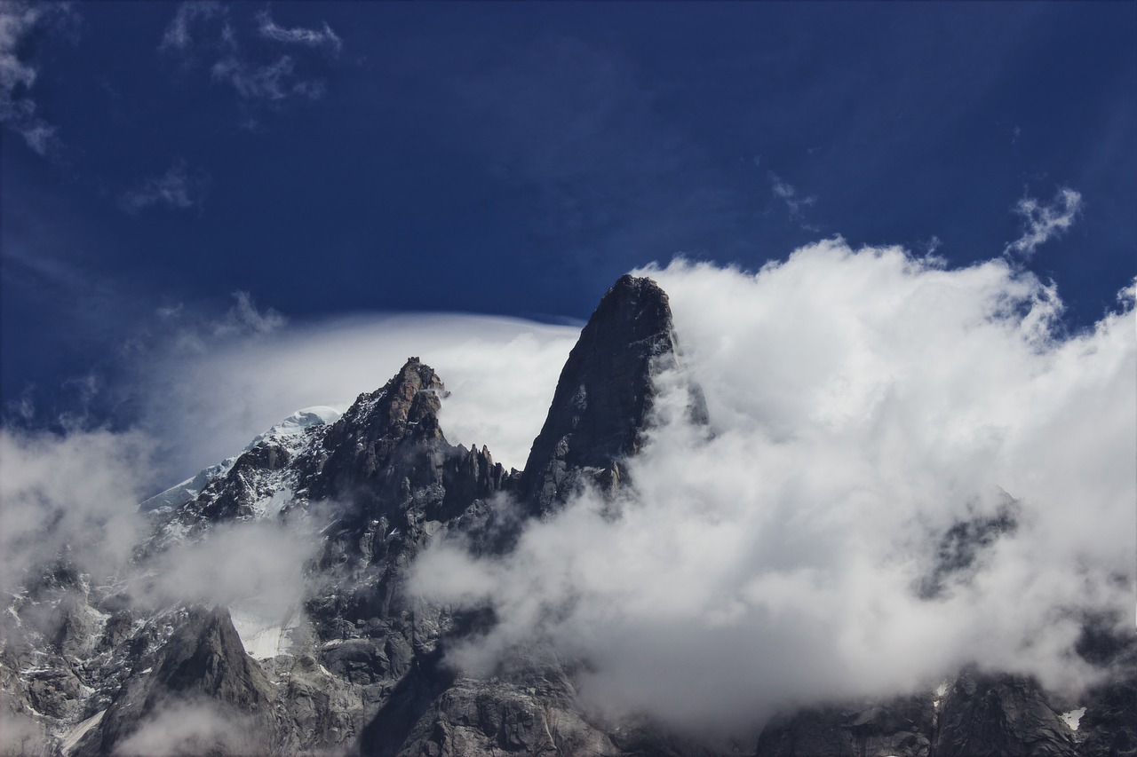 chamonix  lesdrus  aiguilleverte free photo