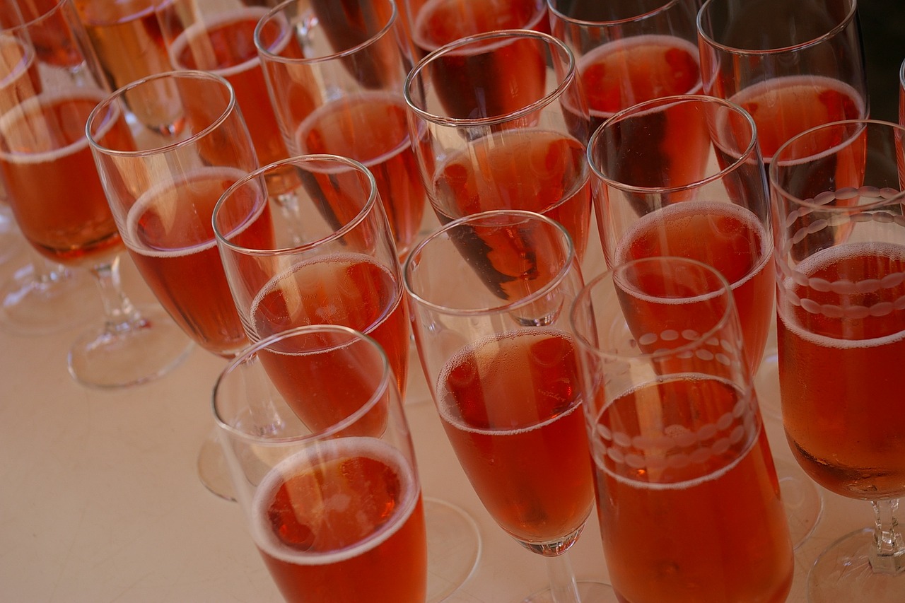 champagne red glasses free photo