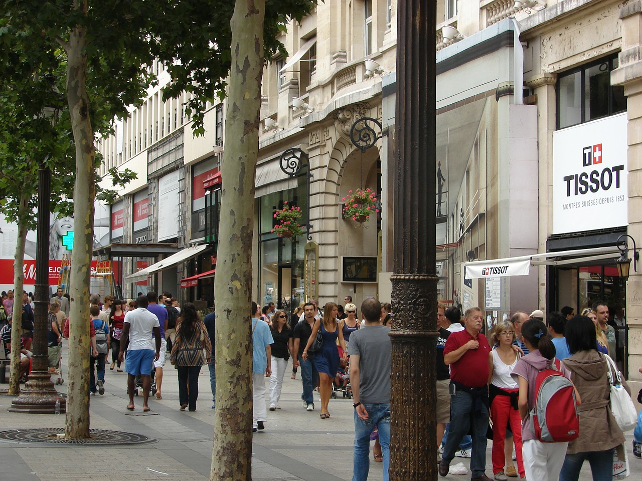 champs-élysées paris france free photo