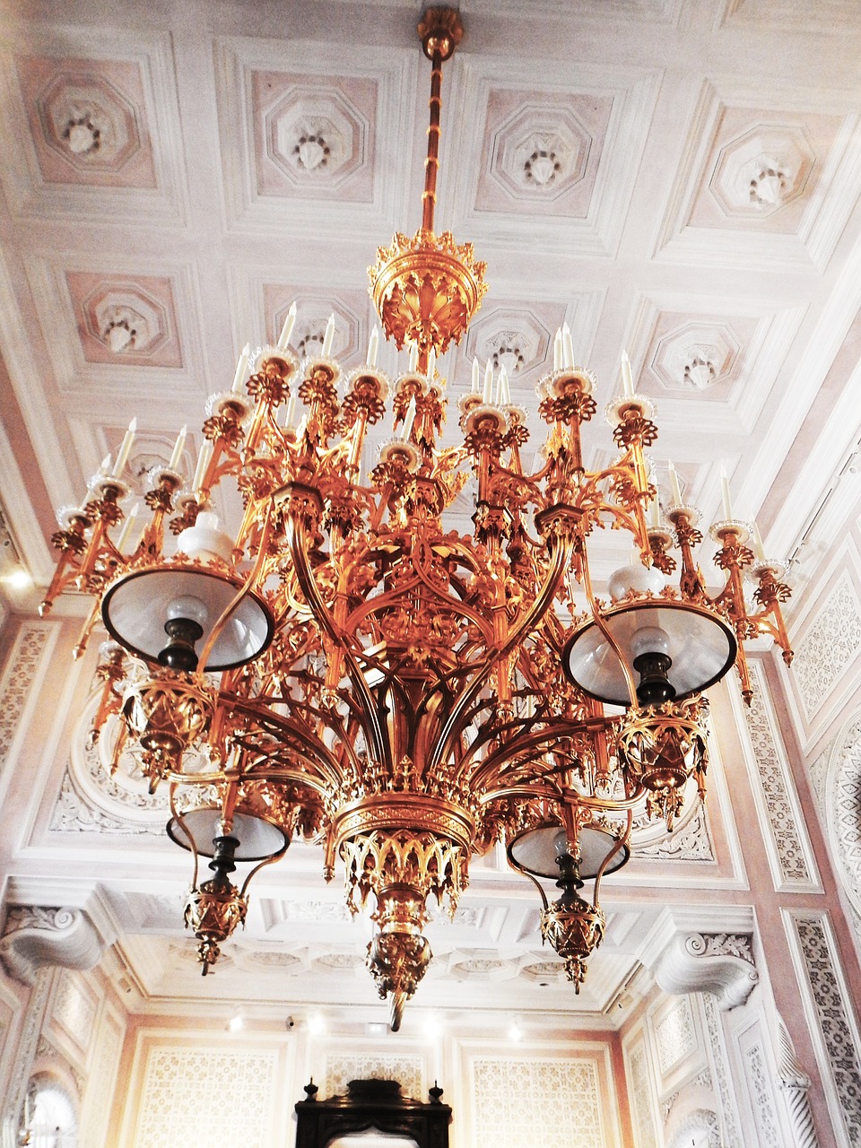 chandelier gold palace free photo