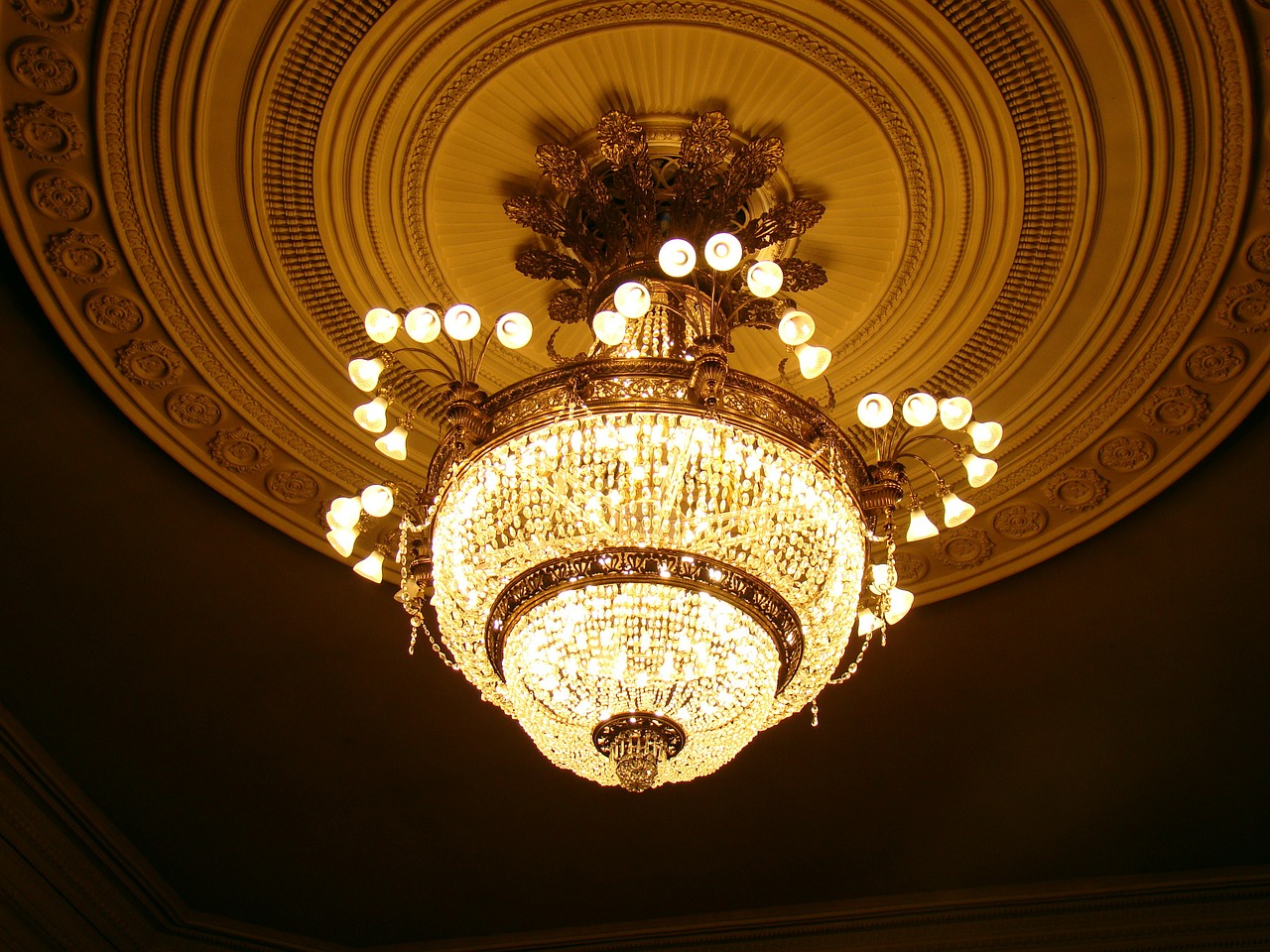chandelier ceiling ceiling luminaire free photo