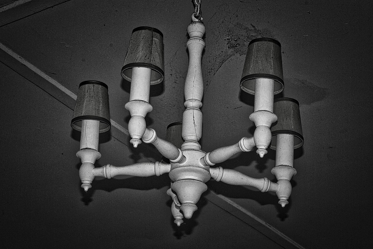 chandelier light antique free photo