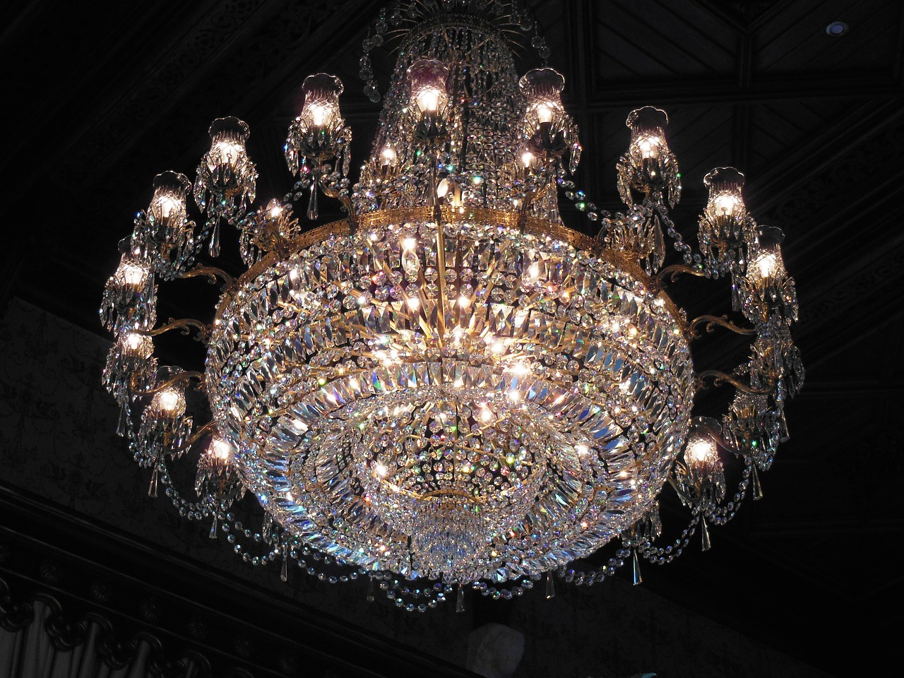 chandelier crystal antique free photo