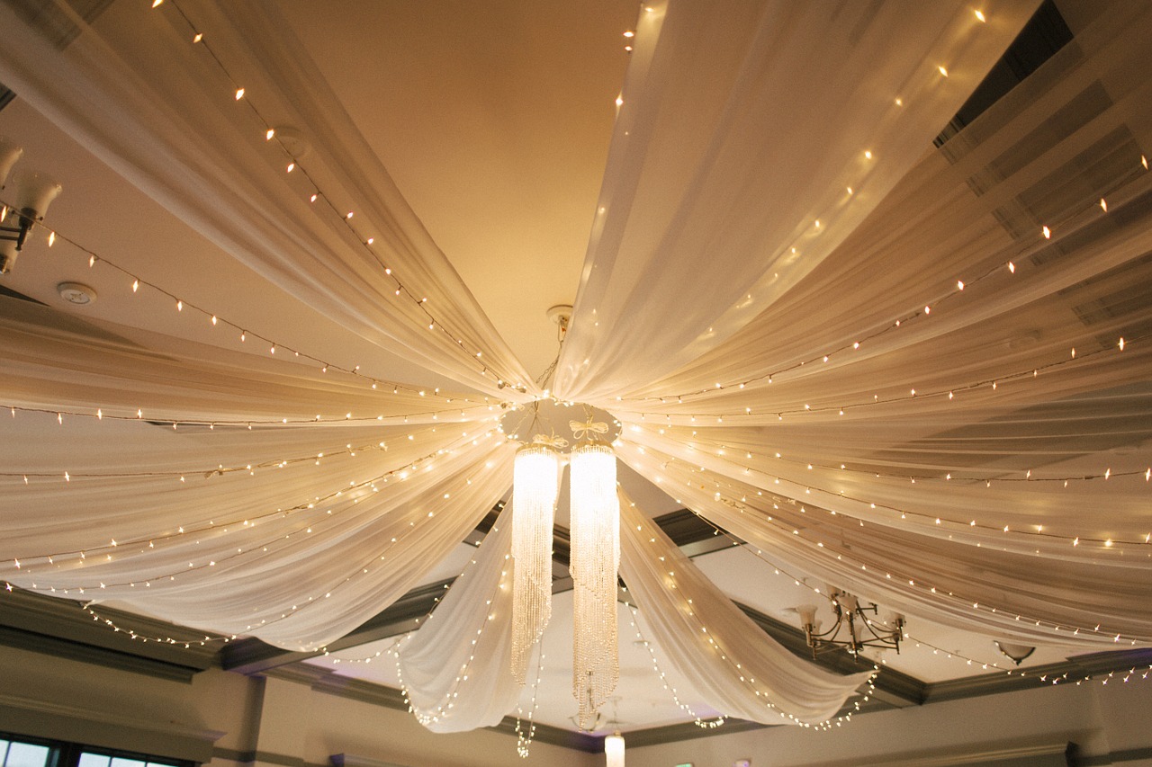 chandelier wedding decoration free photo