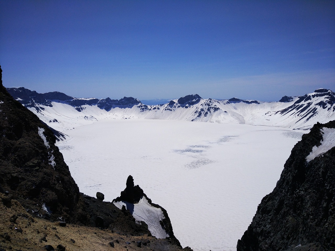 changbai mountain tianchi snow free photo