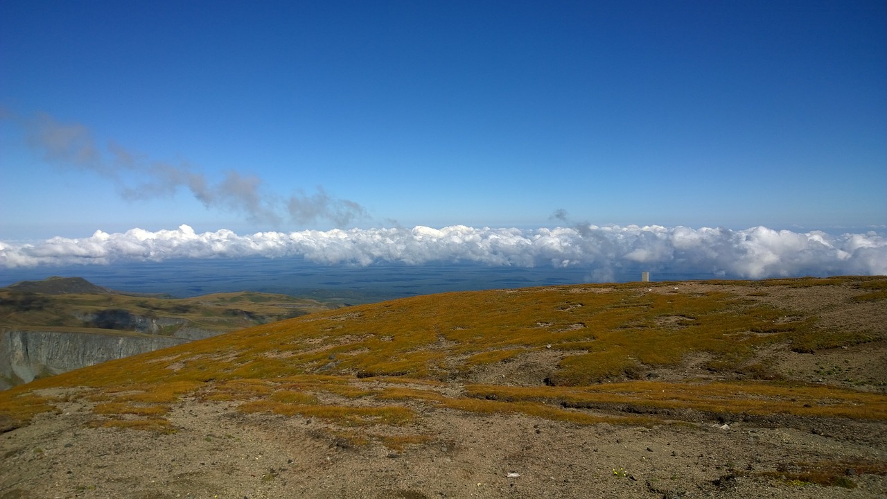 changbai mountain peak white cloud free photo