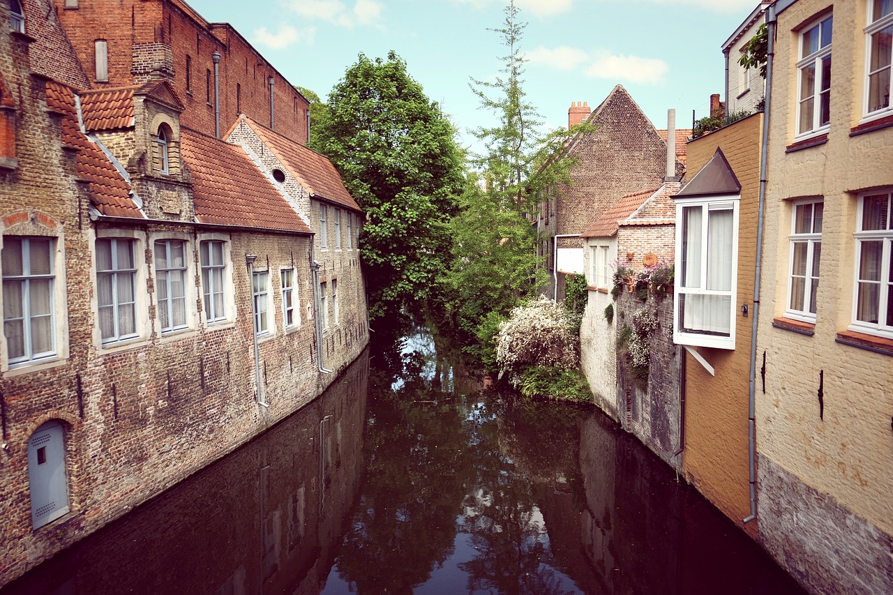 channel water brugge free photo