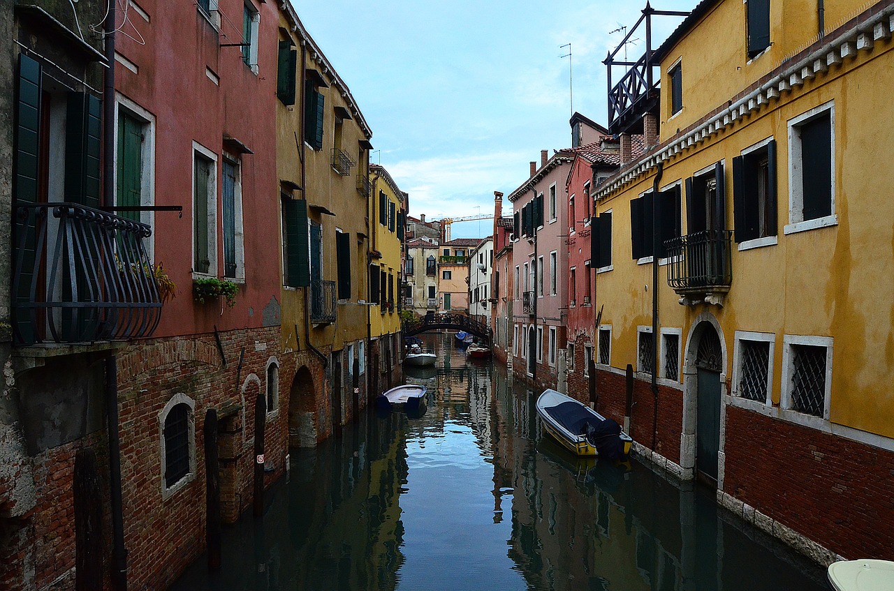 channel italy venice free photo