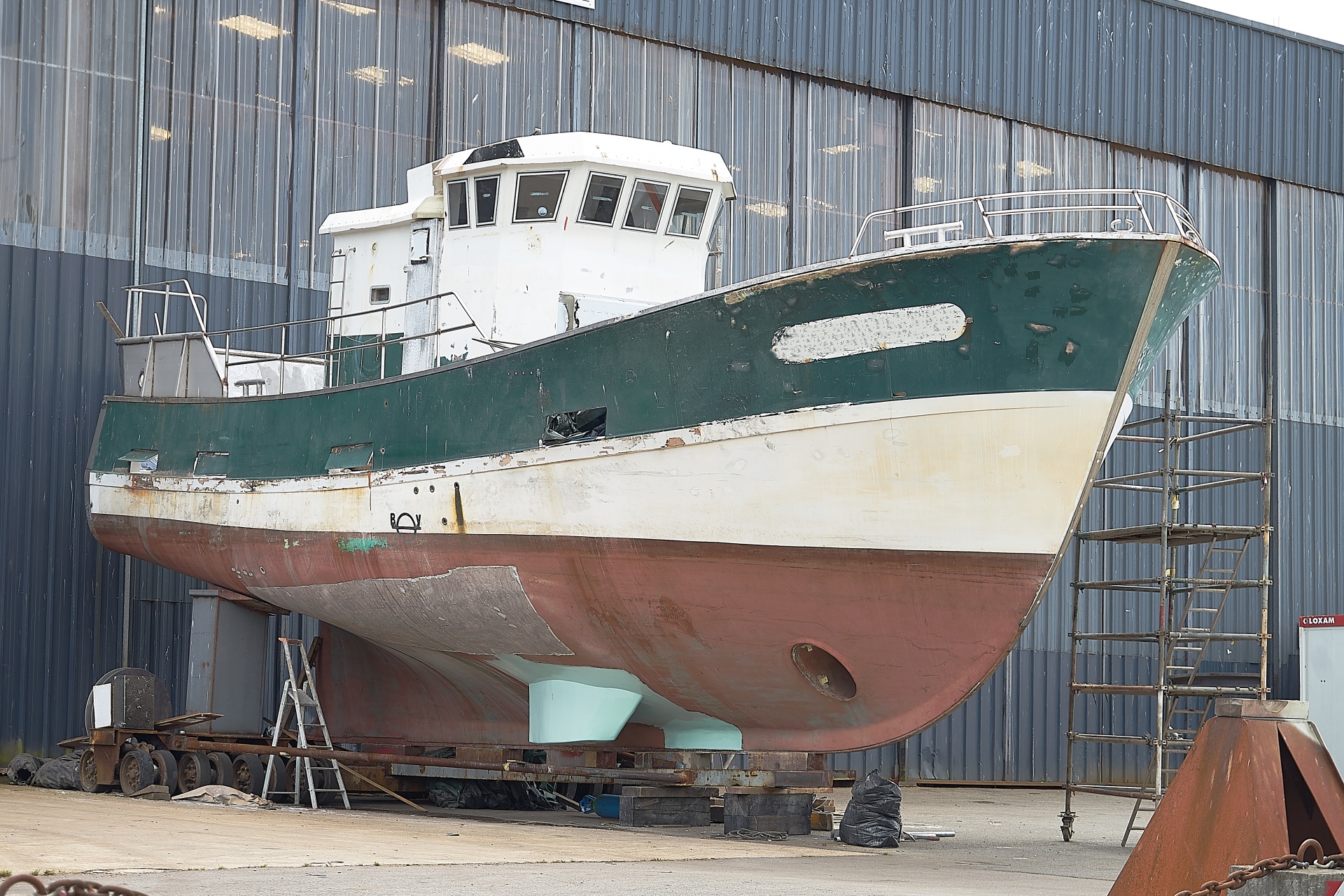 boat shipyard works free photo