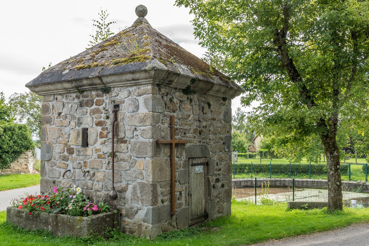 chapel cross building free photo