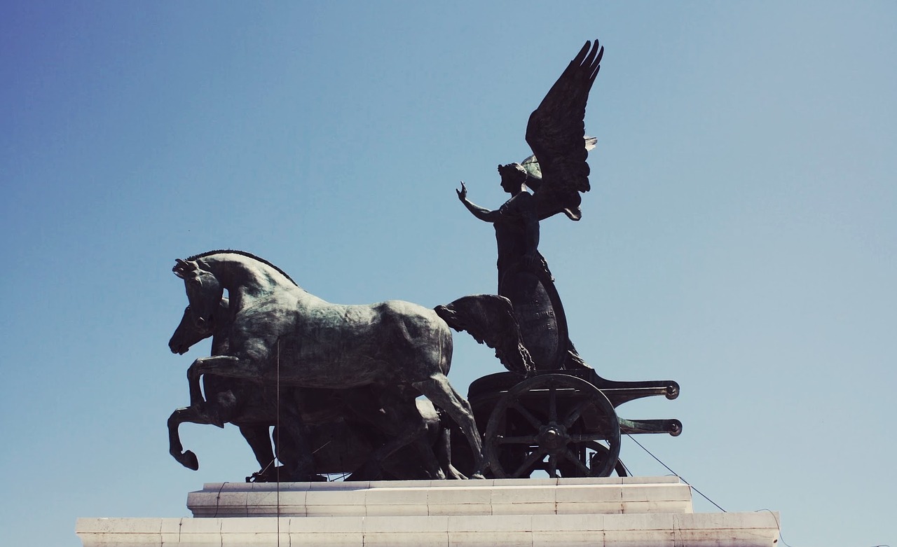 chariot statue monument free photo