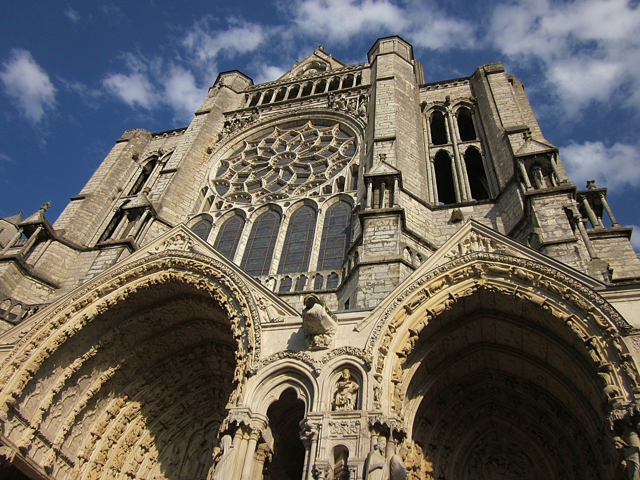 chartres cathedral medieval gothic free photo
