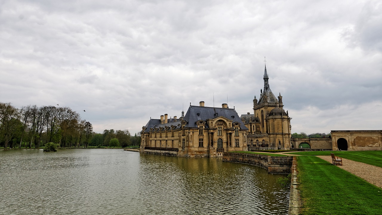 chateau chantilly picardy free photo