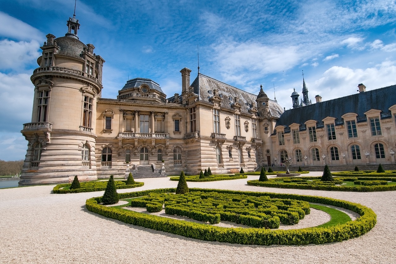 chateau chantilly picardy free photo
