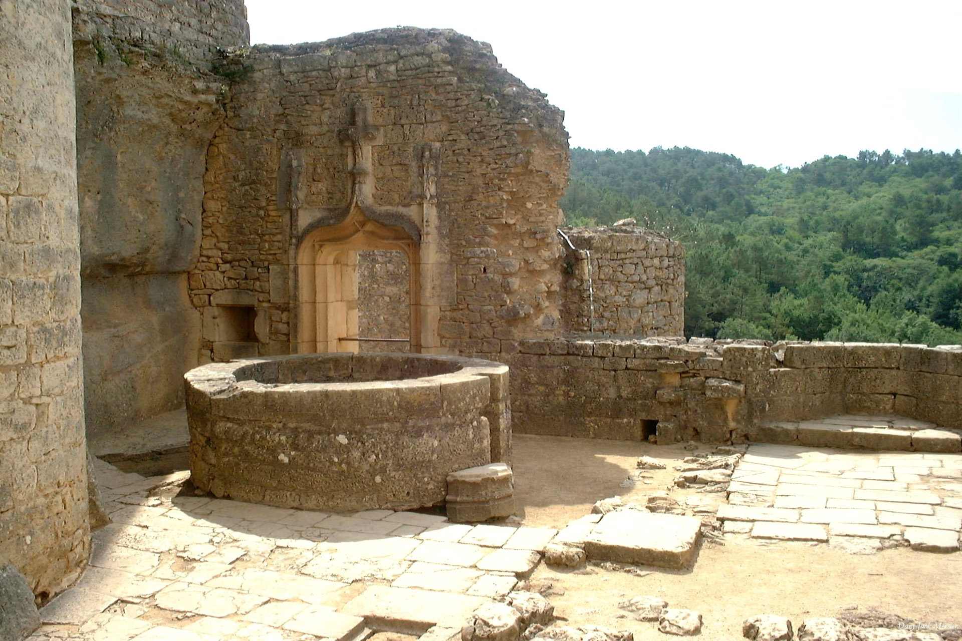 castle wells ruins free photo