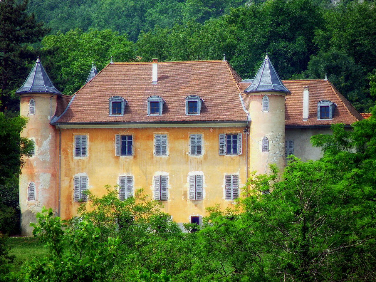 chateau de bornes france castle free photo