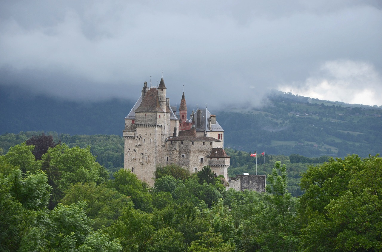 château de menthon-saint-bernard castle france free photo
