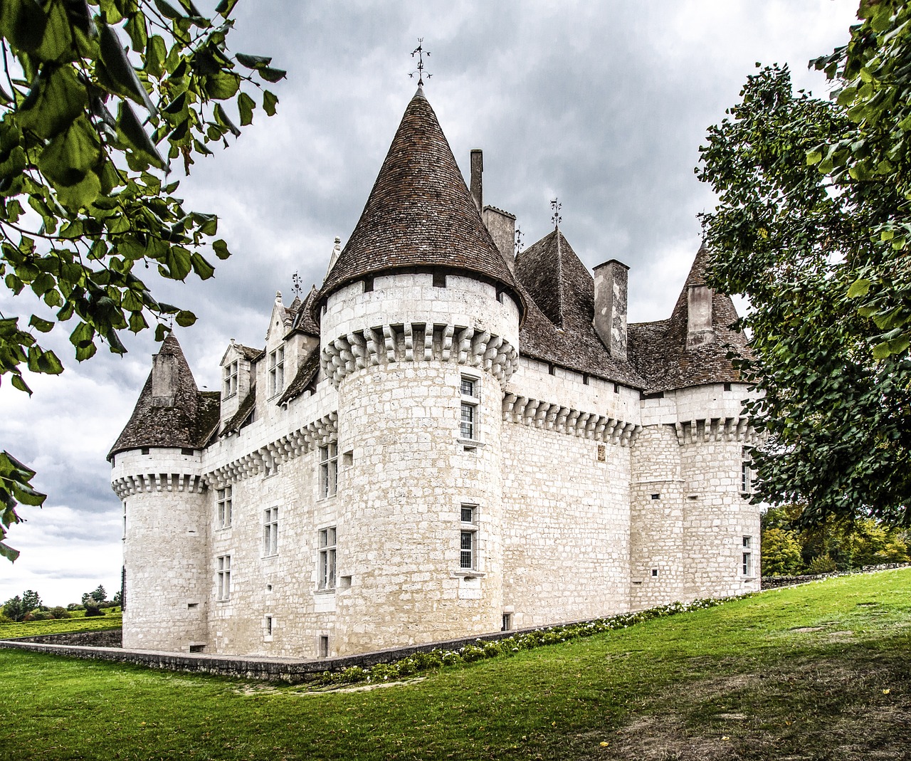 château de monbazillac medieval middle ages free photo