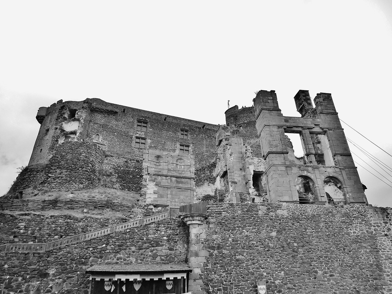 château de murol medieval middle ages free photo