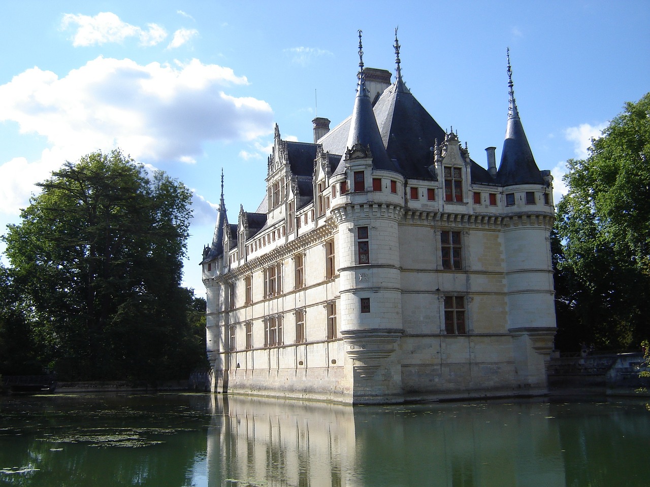 châteaux de la loire azay curtain renaissance free photo