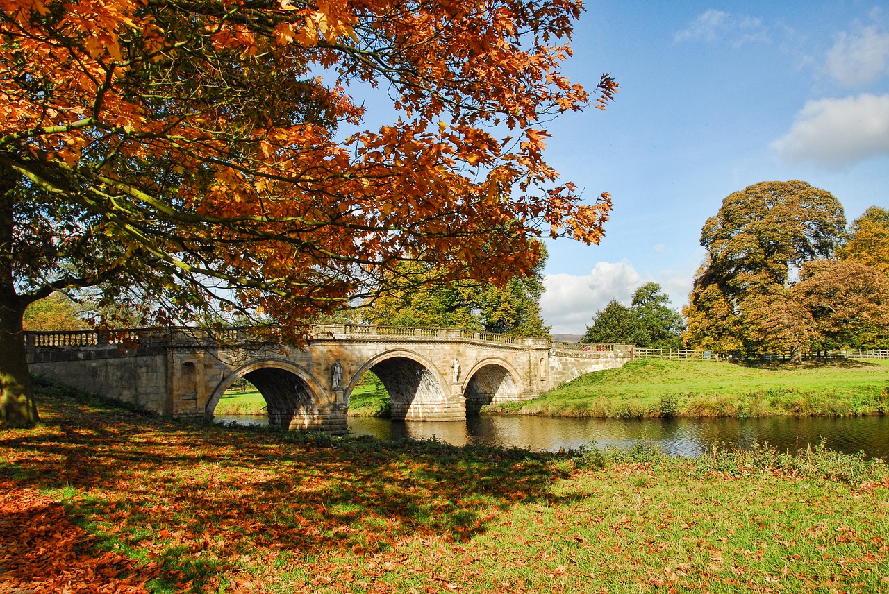 chatsworth autumn bridge free photo