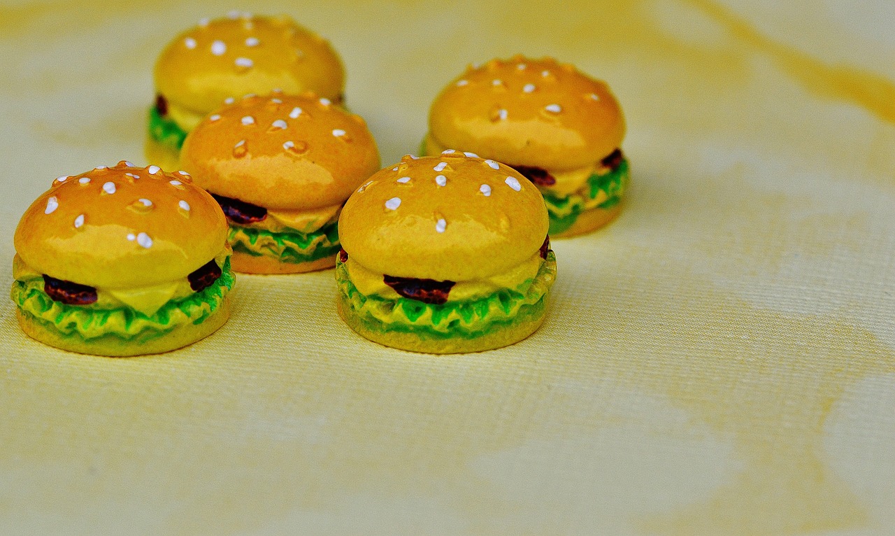 cheeseburger burger miniature free photo