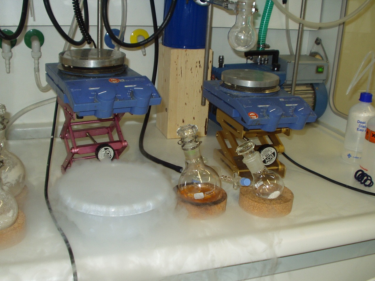 chemistry laboratory piston free photo