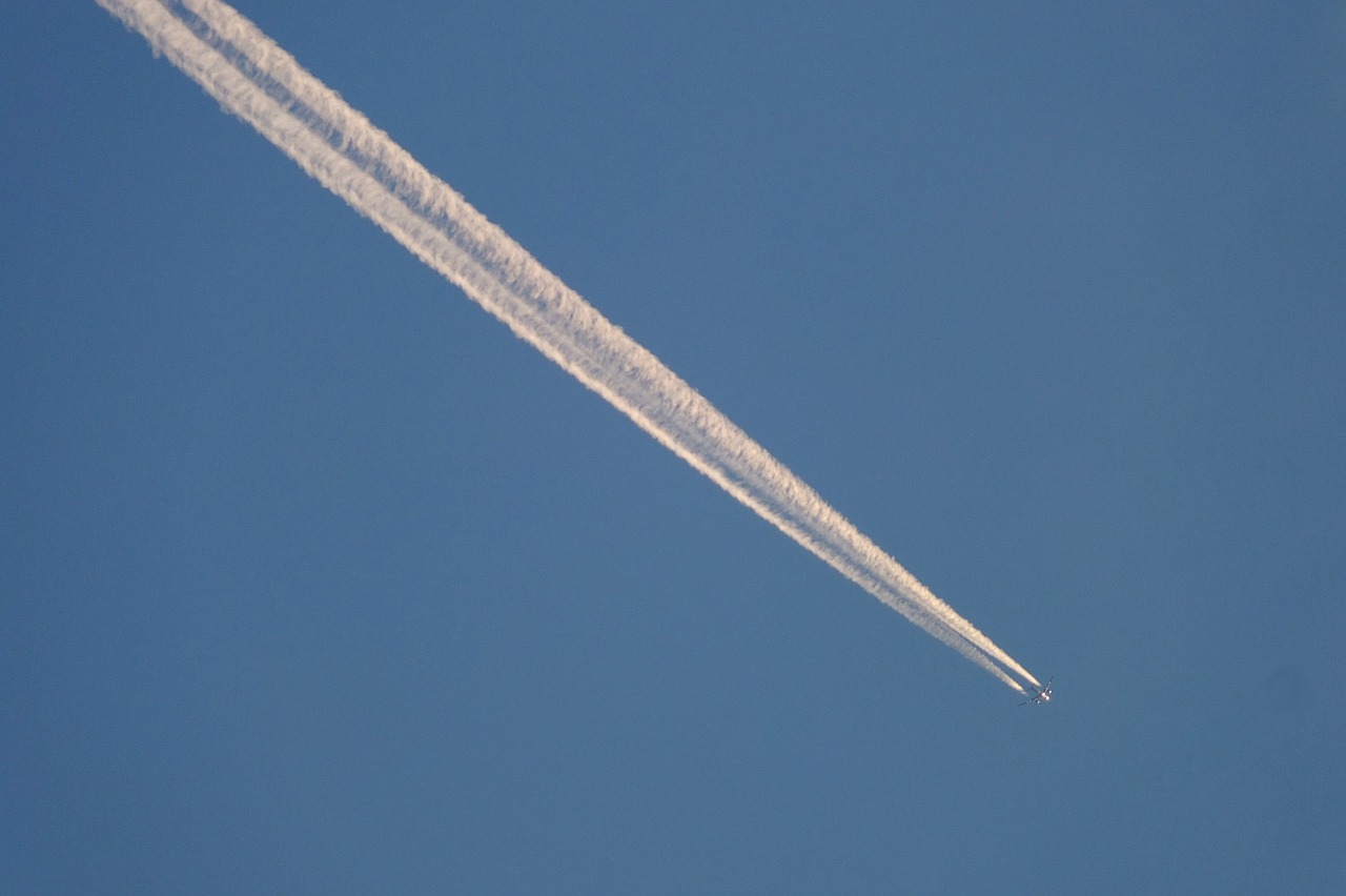 chemtrail conspiracy theory contrail free photo