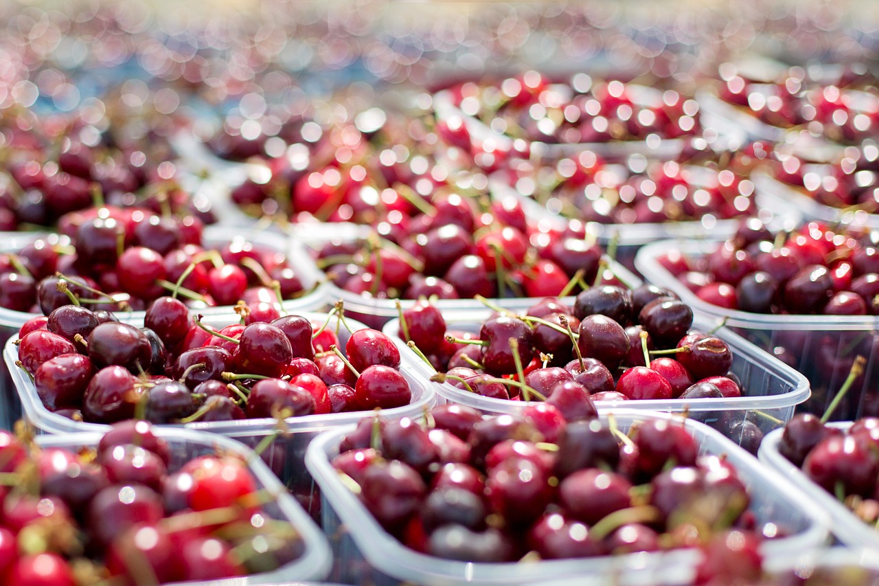 cherries tubs of cherries farmer's market free photo