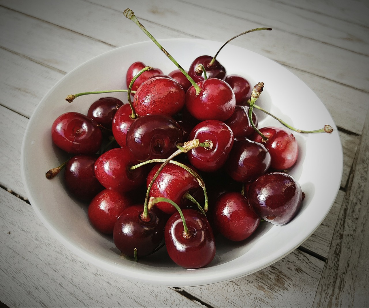 cherries sweet cherries fruit free photo
