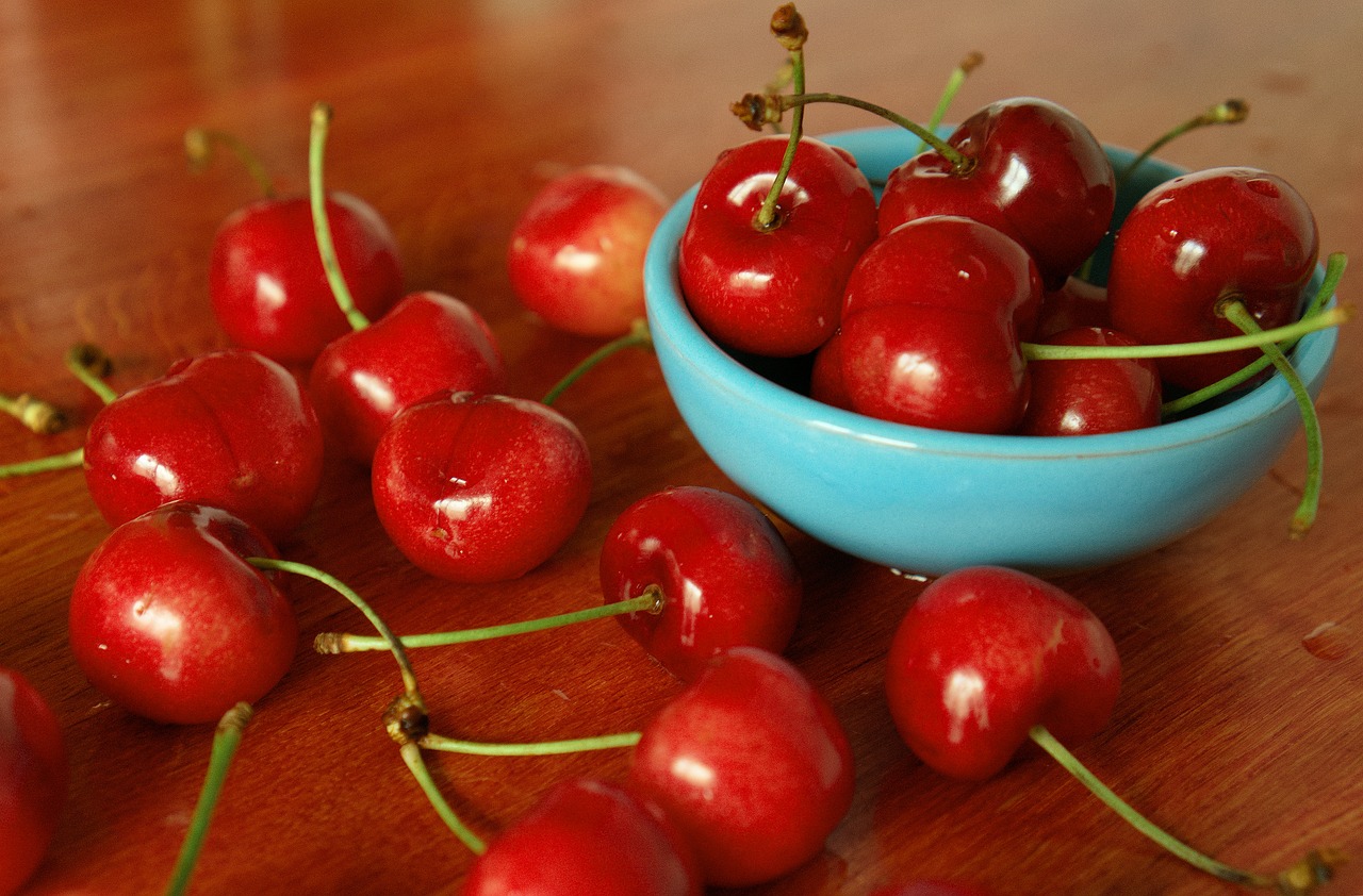 cherries  red  fruit free photo