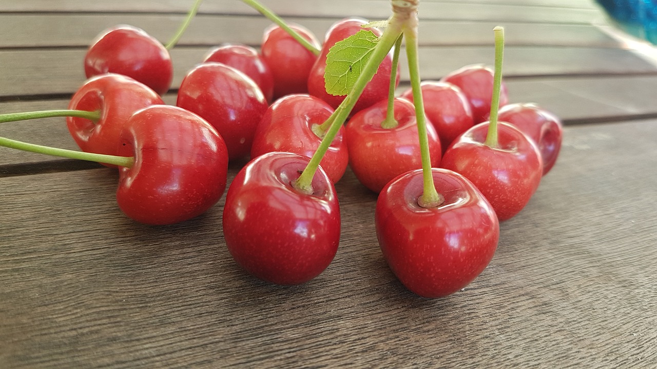 cherries  fruits  fruit free photo