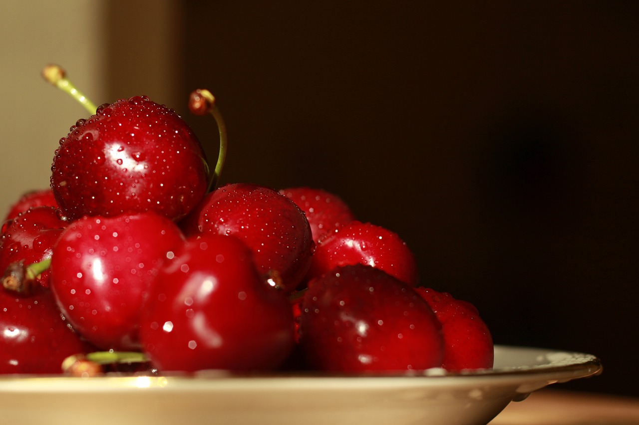 cherry red fruit free photo