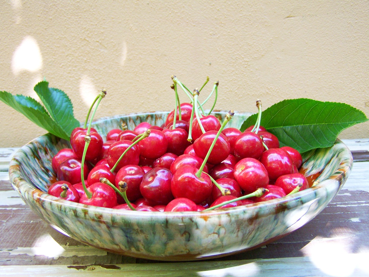 cherry ripe fruit red free photo