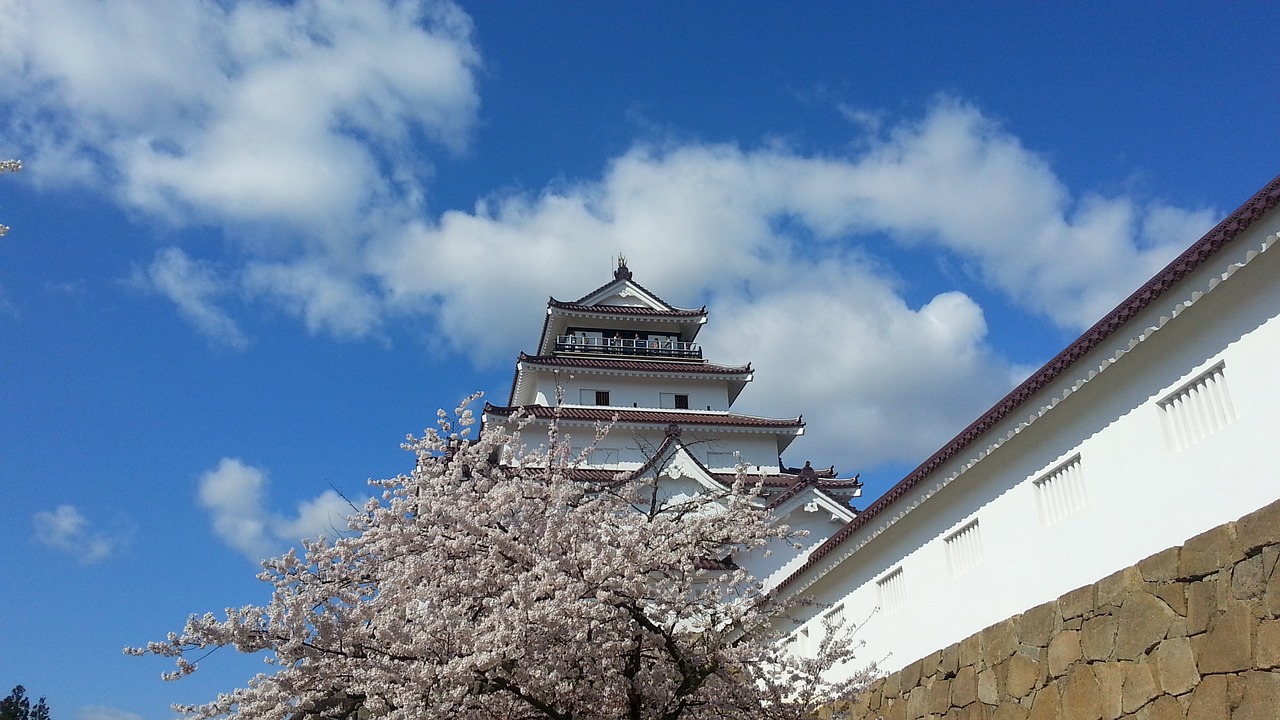 cherry crane tony castle blue sky free photo