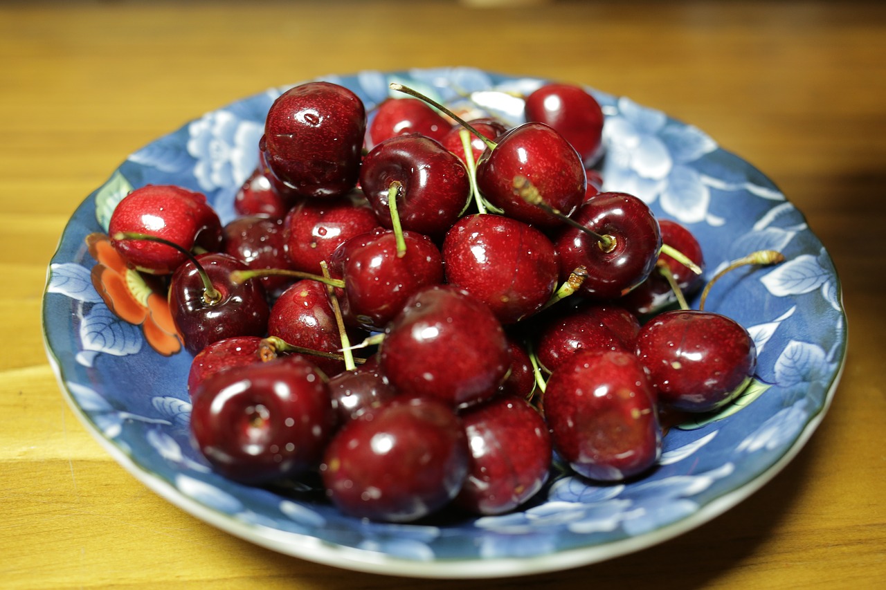 cherry  fruit  red free photo