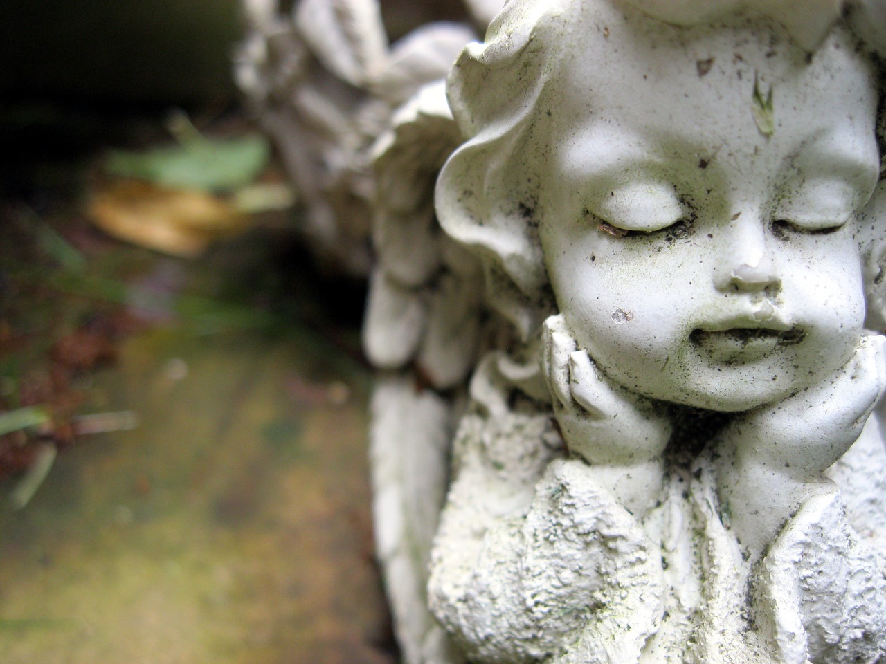 cherub angel tombstone free photo