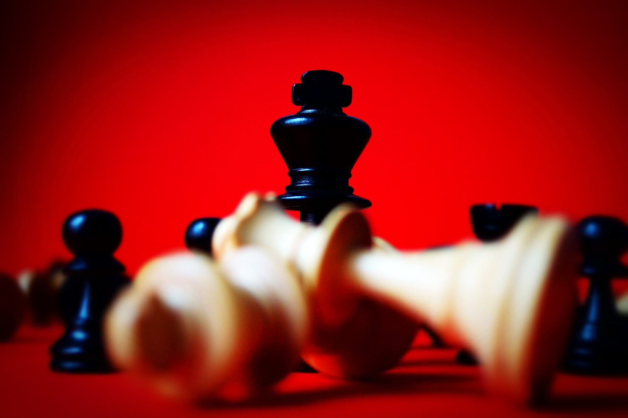 chess close-up view red free photo