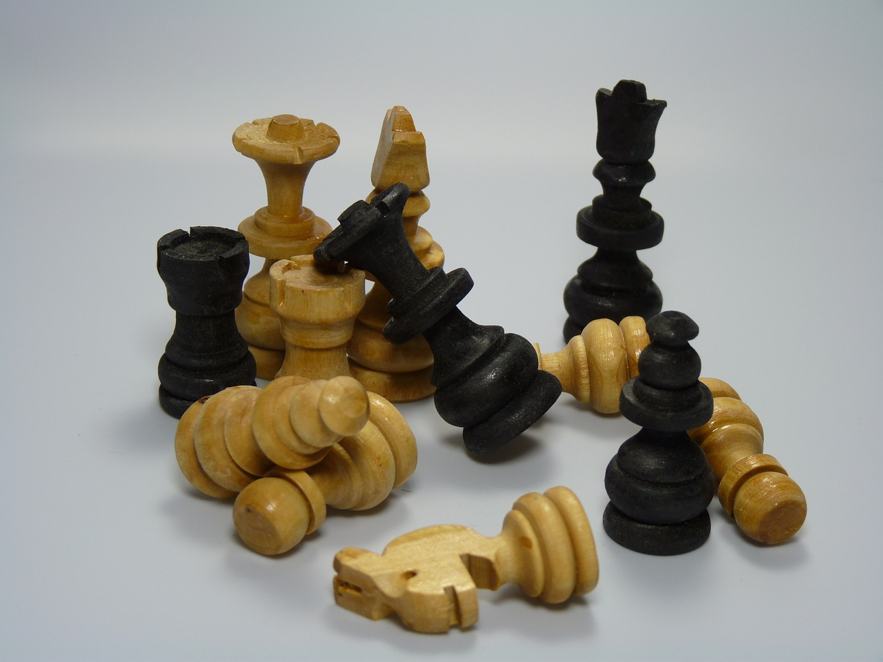 chess strategy black free photo