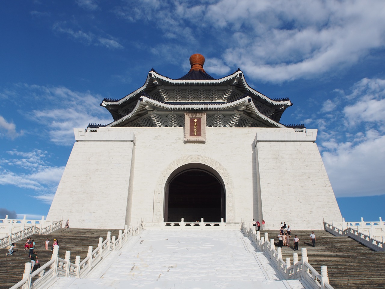 chiang kai-shek memorial taipei free photo