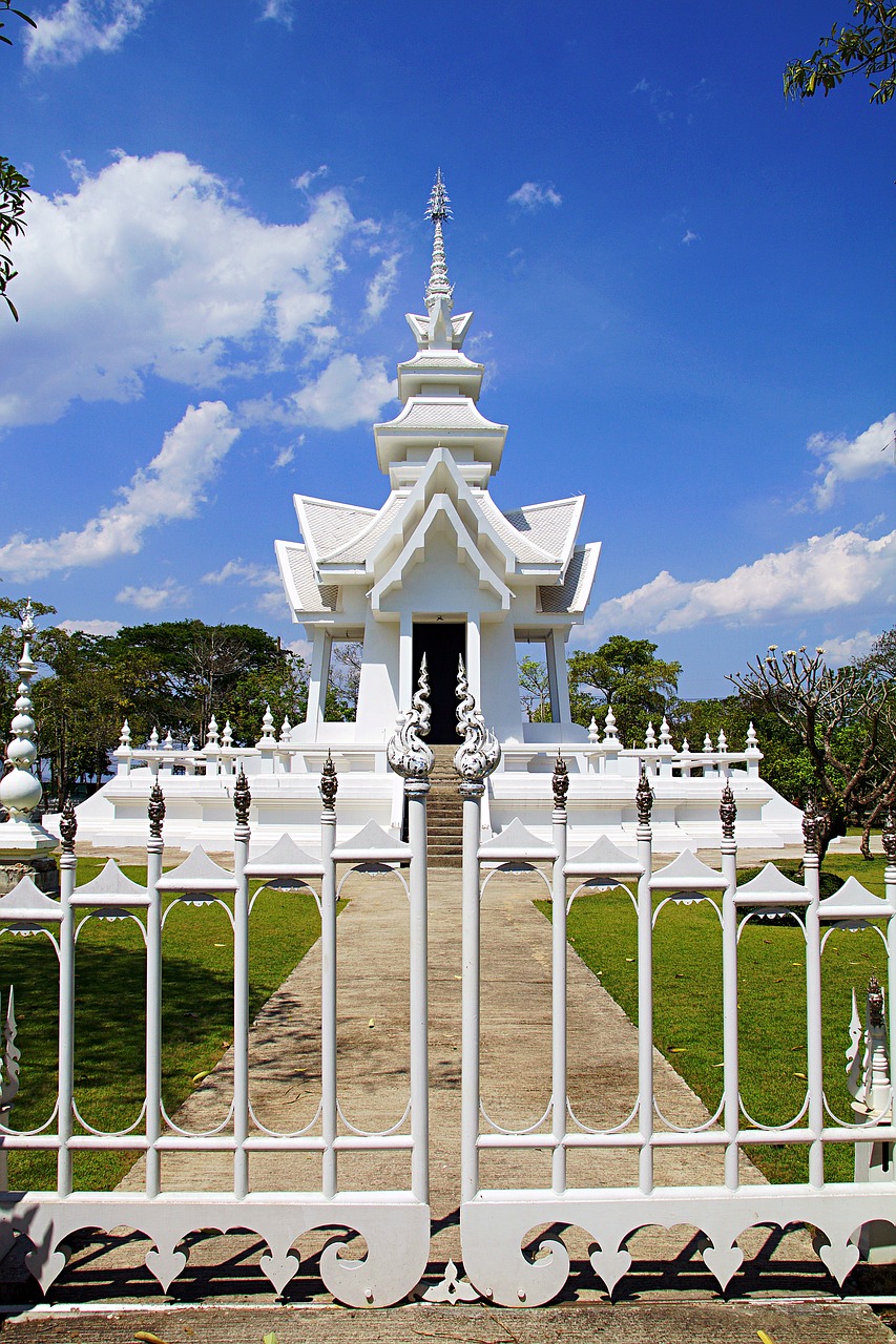 chiang rai thailand white temple free photo