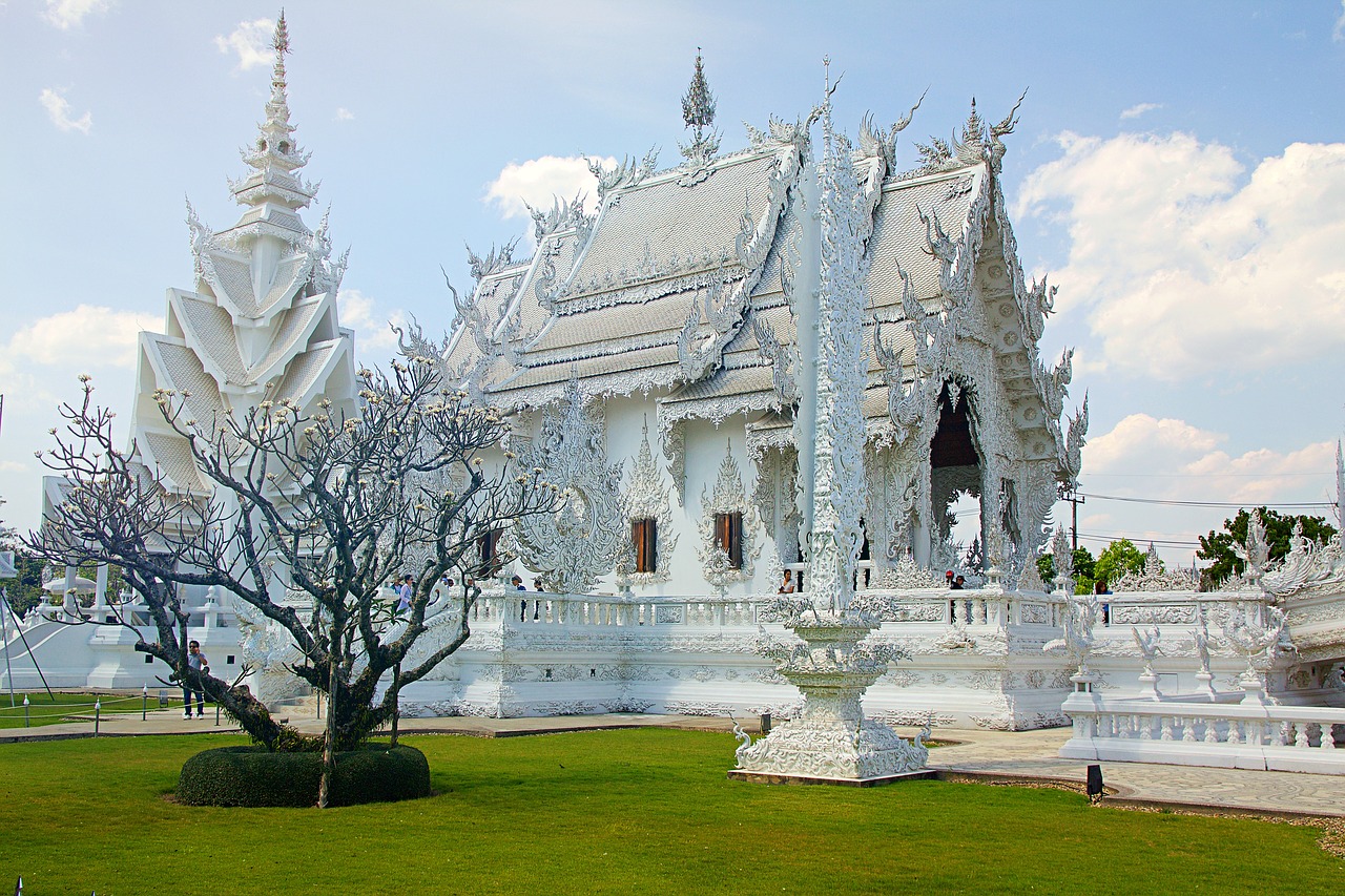 chiang rai thailand white temple free photo
