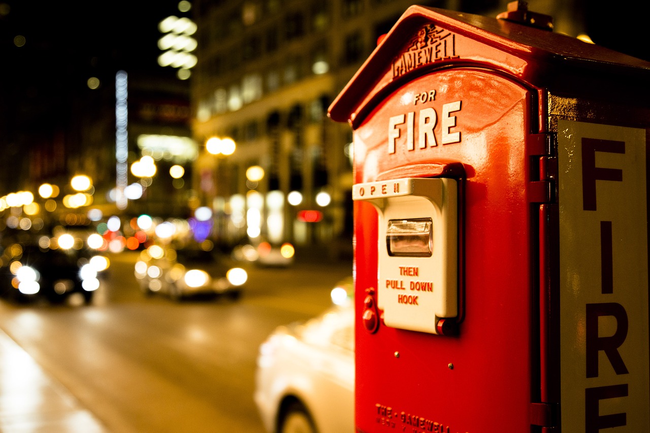 fire box red chicago free photo