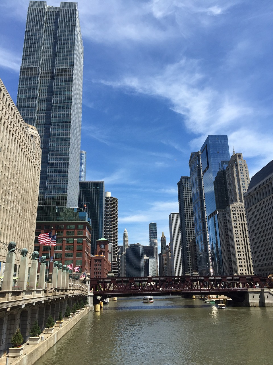 chicago skyline river free photo