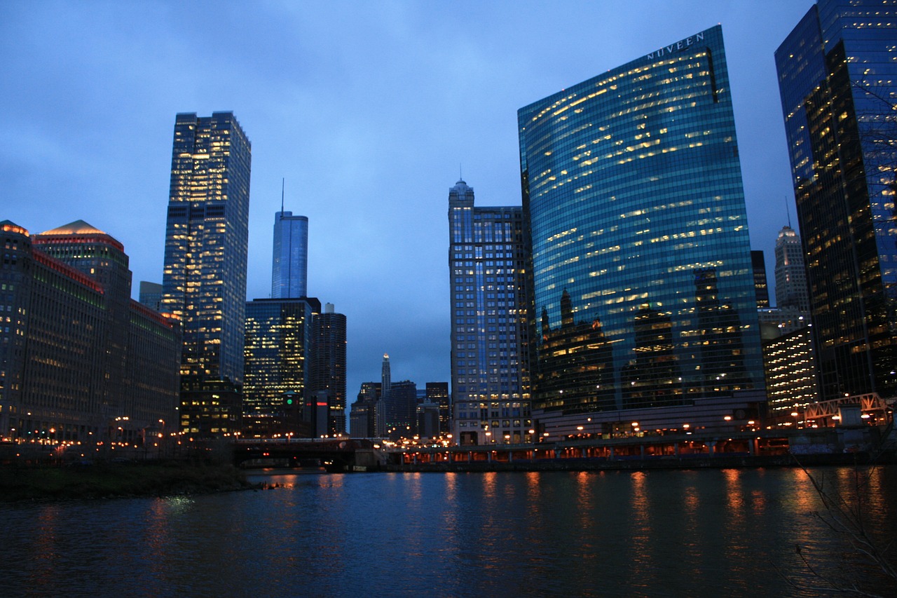 chicago river night free photo