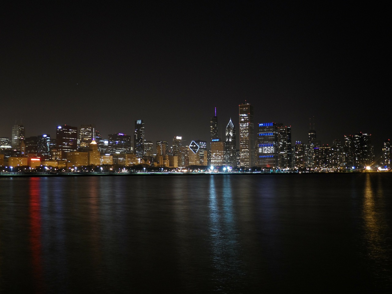 chicago night lake michigan reflection free photo