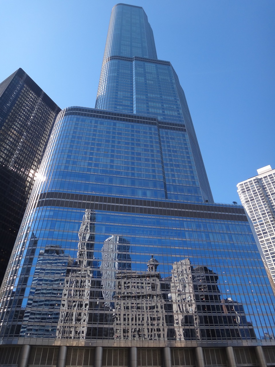 chicago building mirror free photo