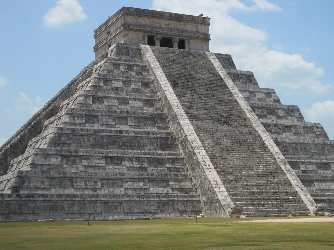 chichen itza historical mayan free photo