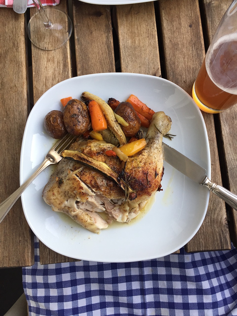 chicken balcony oktoberfest free photo