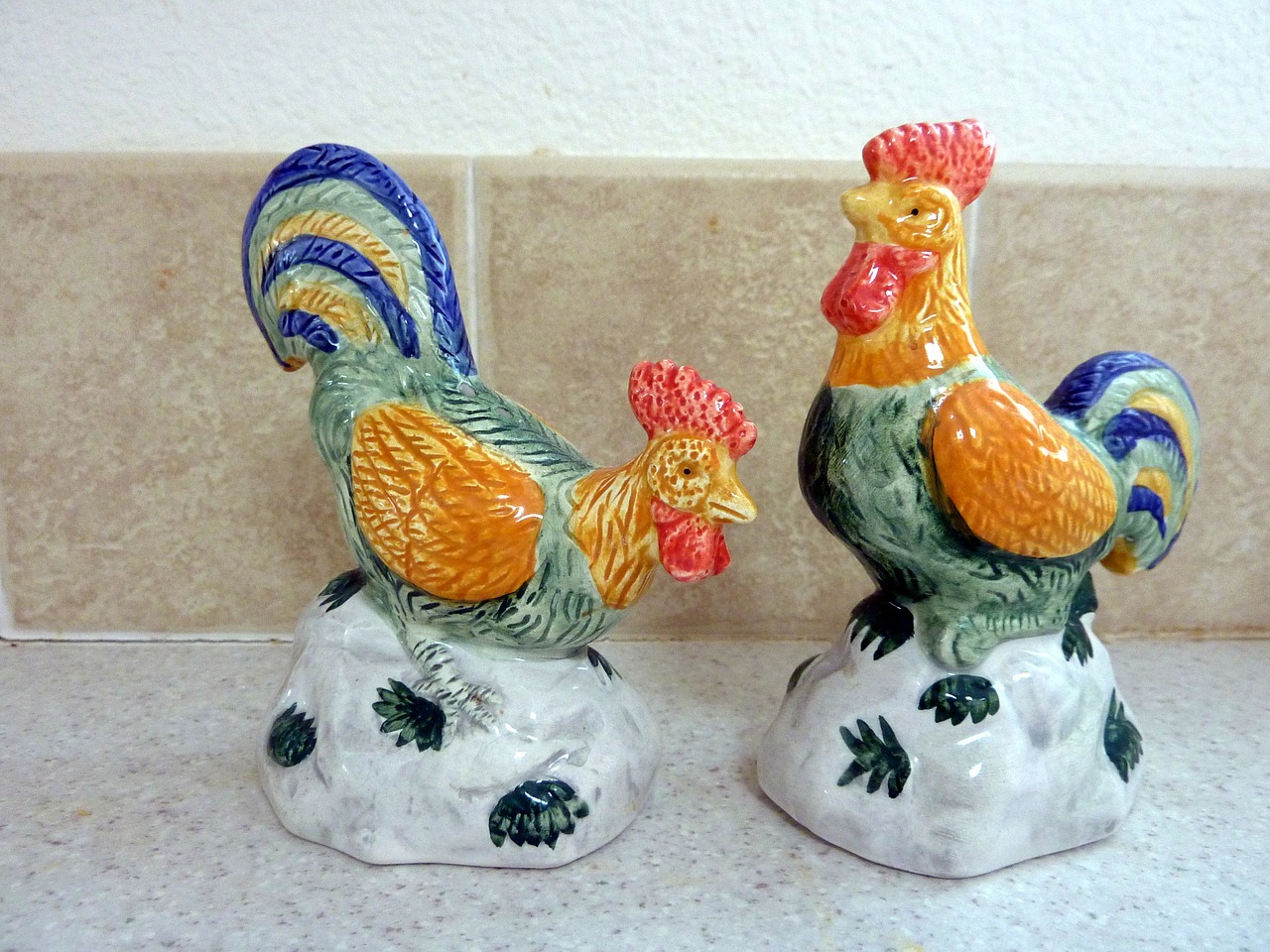 chicken ceramic kitchen free photo